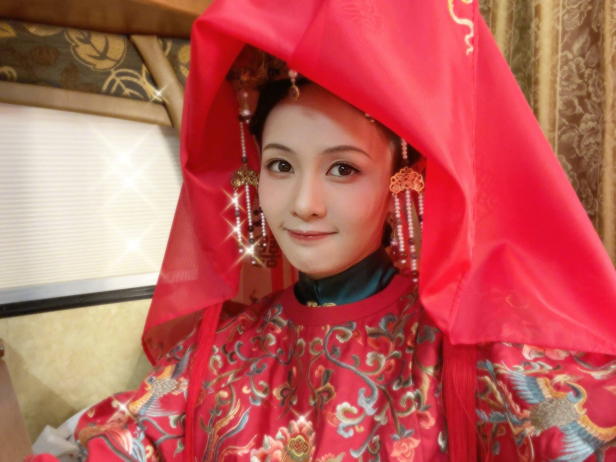 微博|白鹿晒《玉楼春》大婚造型，古典婚服太美了