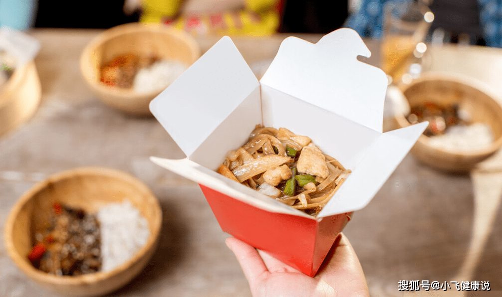 控制|血糖高了不能吃主食？医生建议：想要控制血糖，3类食物要少吃