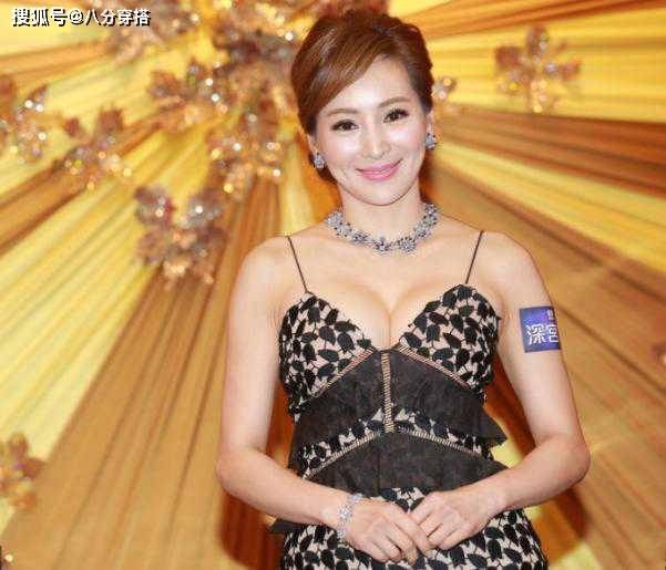 黑色|55岁罗霖真是不显老，一袭吊带连衣裙高贵典雅，身段婀娜真惹眼