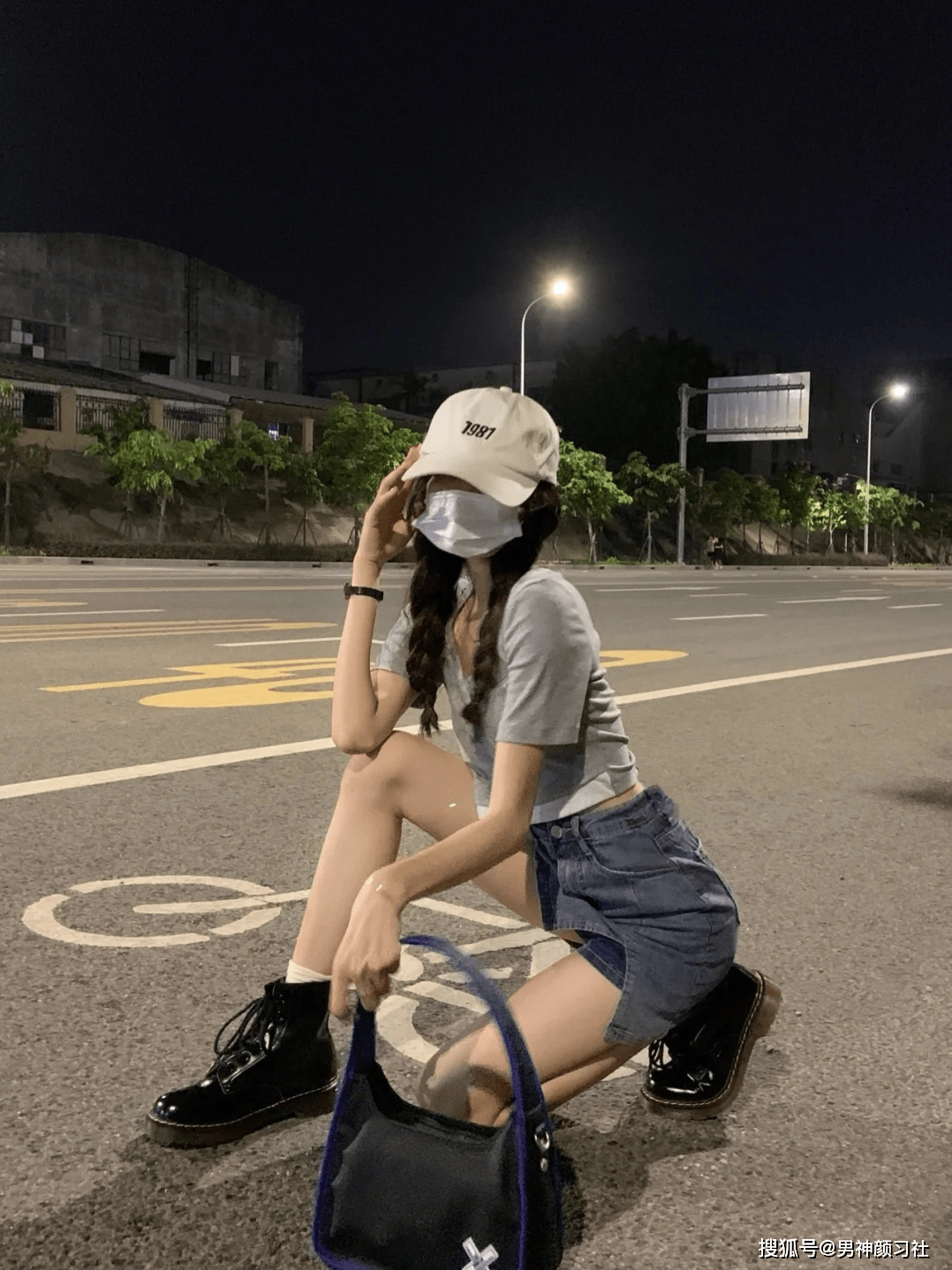 设计|盛夏露脐装，撩人指数90分；为什么很多人容易穿出廉价感