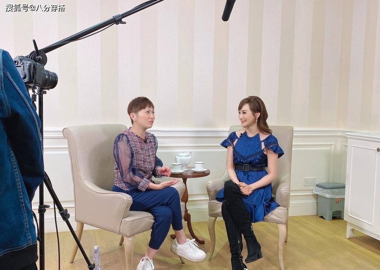 黑色|55岁罗霖真是不显老,一袭吊带连衣裙高贵典雅,身段婀娜真惹眼