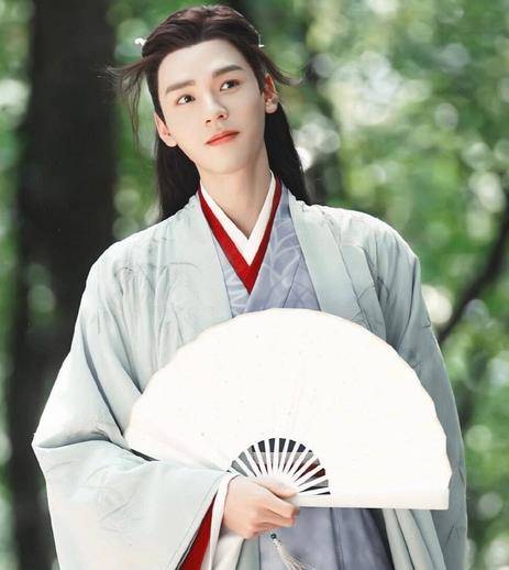 演技|《你是我的荣耀》未下映，热巴新剧就要来了，看清阵容网友：稳了