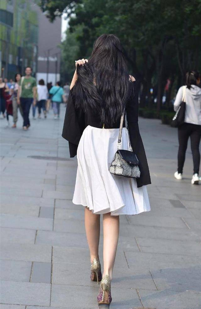高跟鞋|黑裙姐妹花，时髦又清纯，优雅又不失中美
