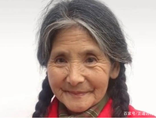 生活|岁月从不败美人，66岁老人因颜值走红，网友：童话中的公主？