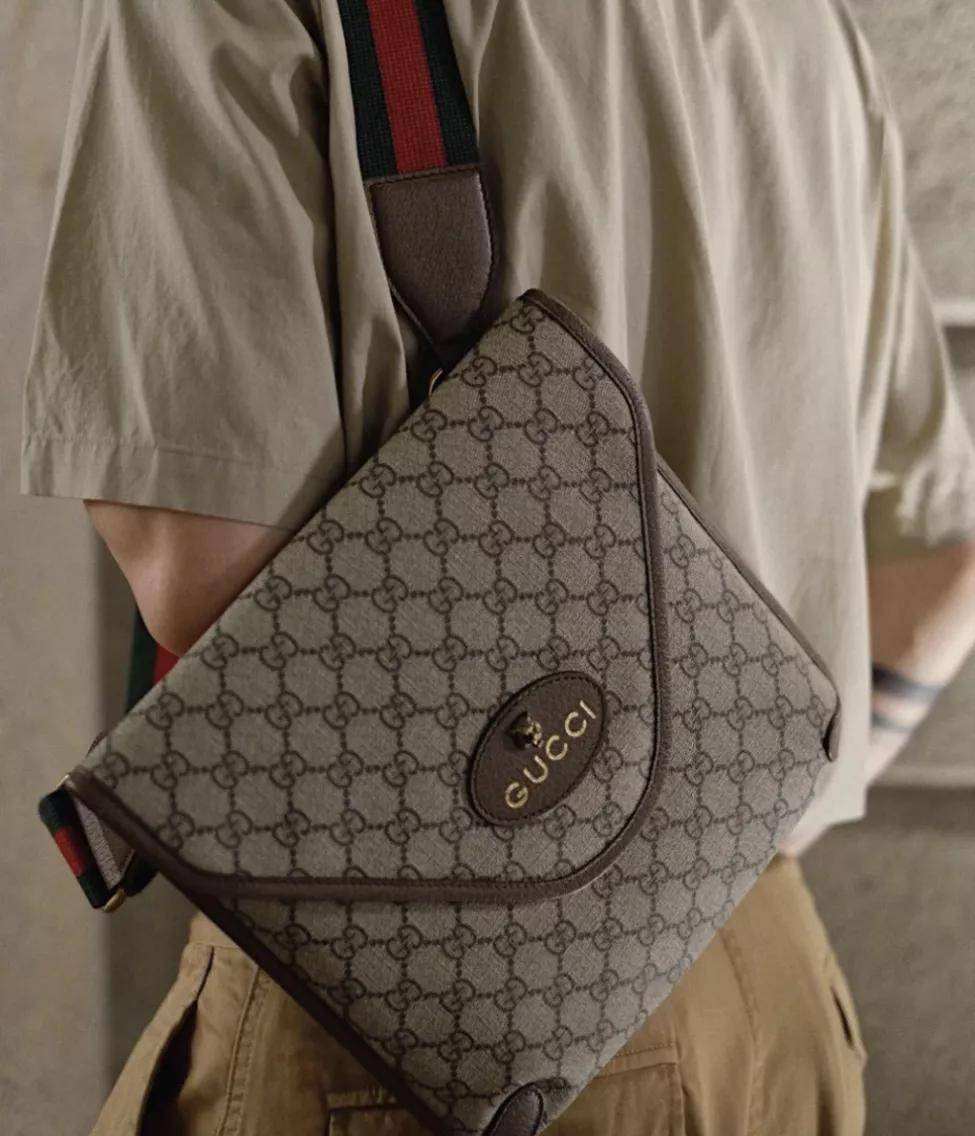 邮差|求求了,工作2年以上的职人别再用公文包装电脑了|基本款