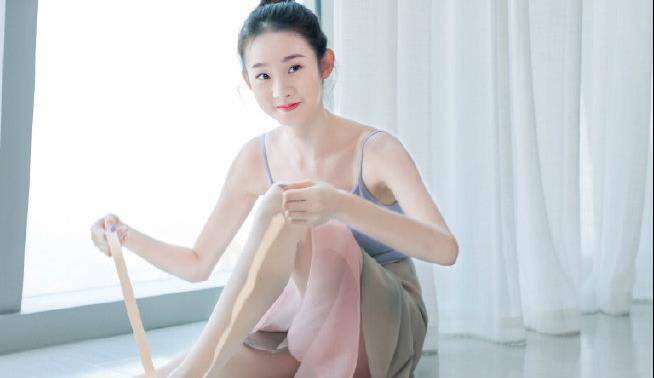 身体状况|《我就是演员》张艺凡要退出节目?两方粉丝都自称爱豆是工具人!