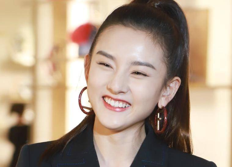 形象|屈臣氏有款被“埋没”的牙膏，高质价低，能去黄除垢、清新口气