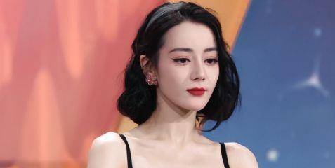 什么|《你是我的荣耀》还没完，热巴又一新剧开机，看清男主，给我冲！