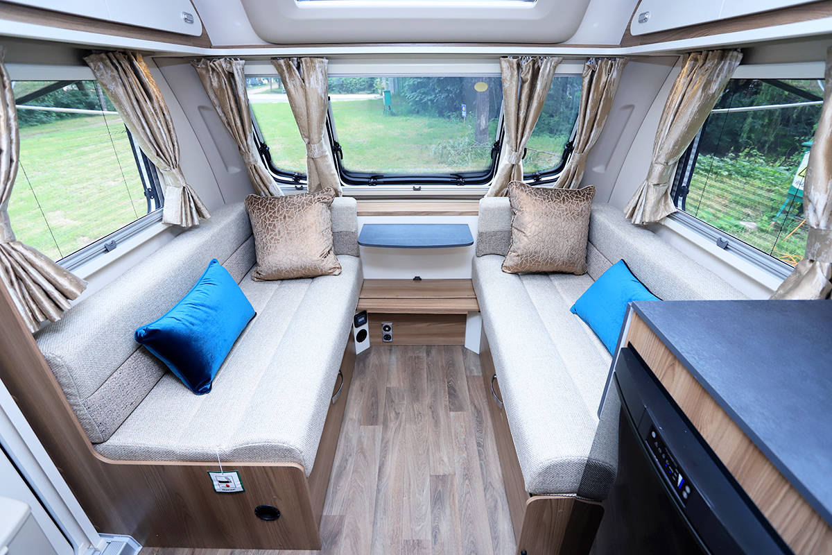 Alpine4 英国斯威夫特SWIFT SPRITE ALPINE4北京总代房车专营店户外首选车型拖挂式房车_搜狐汽车_搜狐网