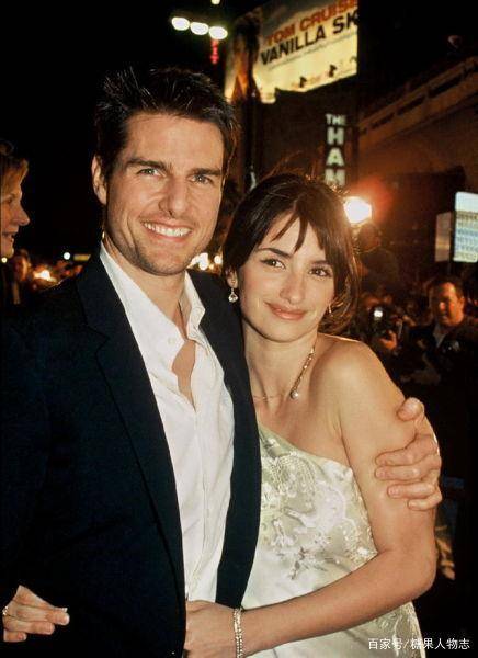 哈维尔·巴登|阿汤哥和麦康纳都曾拜倒在她裙下，老公是西班牙男神，如今怎样了？