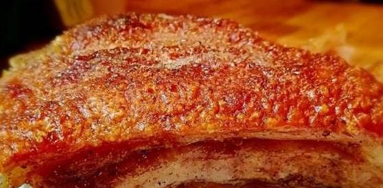 做法|简单几步做出美味的脆皮五花肉，皮脆肉嫩，吃一口就停不下来