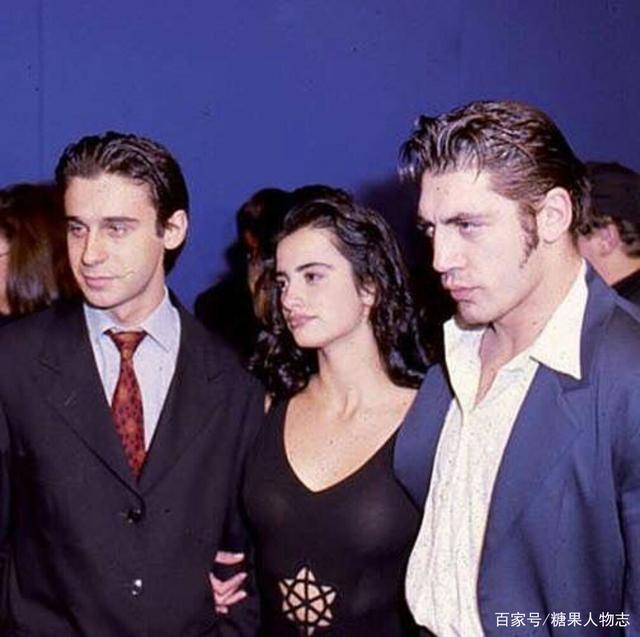 哈维尔·巴登|阿汤哥和麦康纳都曾拜倒在她裙下，老公是西班牙男神，如今怎样了？