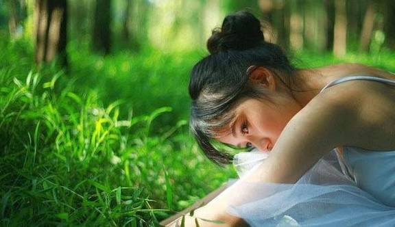 因为|小姑子生二胎俺送五千，听到七岁侄女说的话，俺拿起钱转身就走！