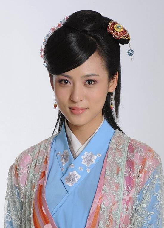 原创还珠格格中柳红不仅和谢娜有渊源还成了赵丽颖儿子的干妈