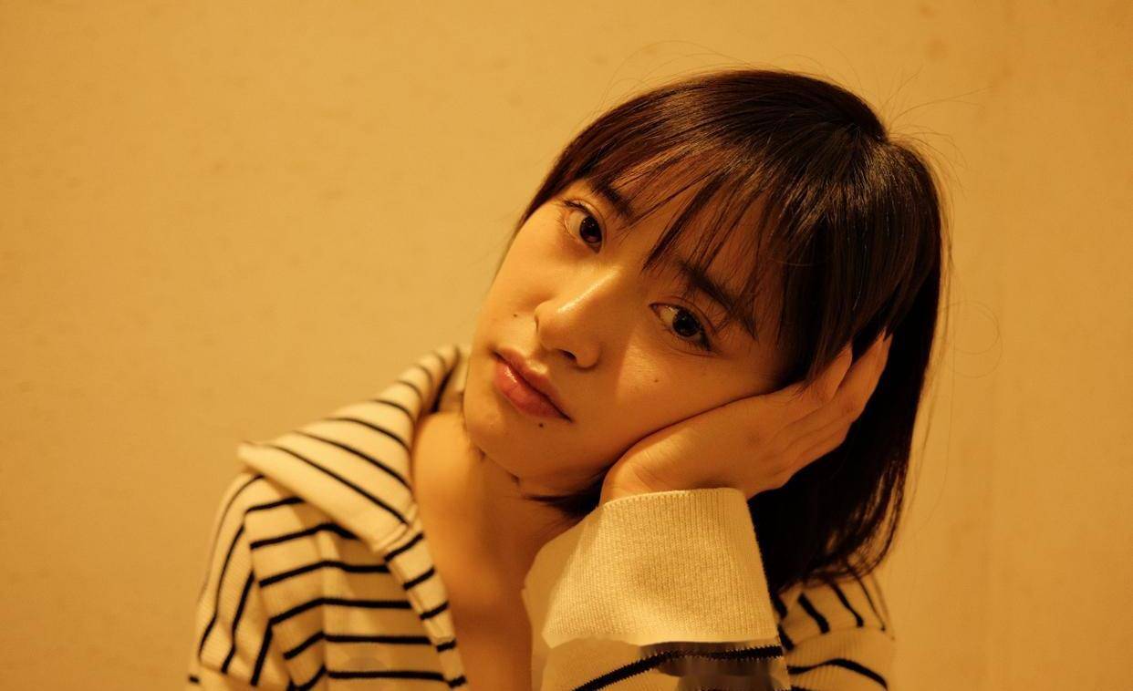感觉|沈月的日系穿搭，少女感十足，娇小个子女生看过来