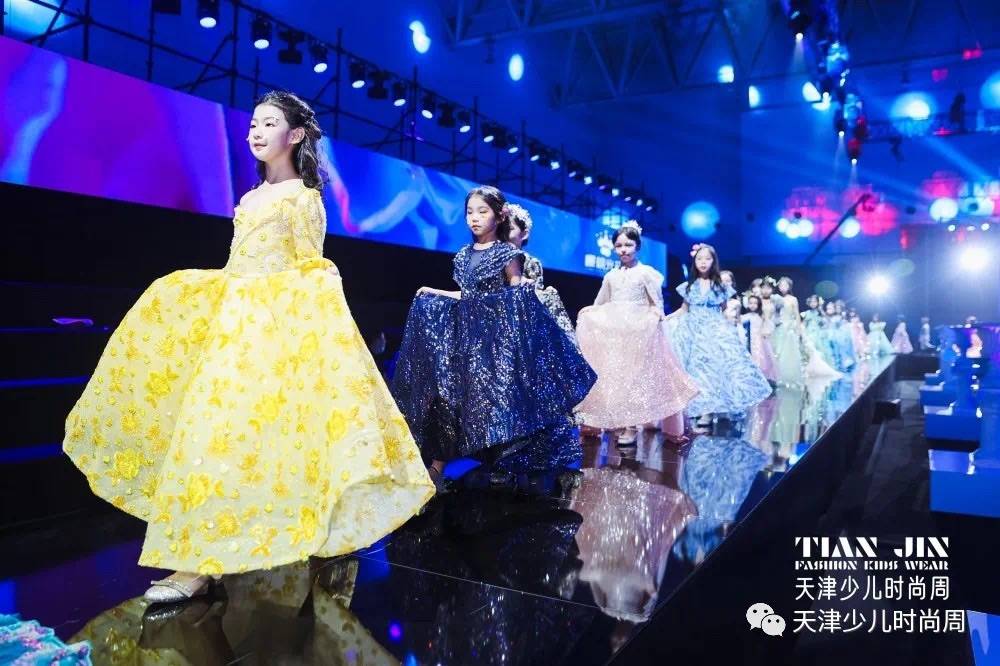 舞台|TIANJIN FASHION KIDS WEAR JOY&JOA 联合 樱桃光环