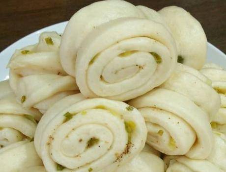 补充|花卷这样做，一卷一压，葱香浓郁，早餐给孩子吃，补充满满能量