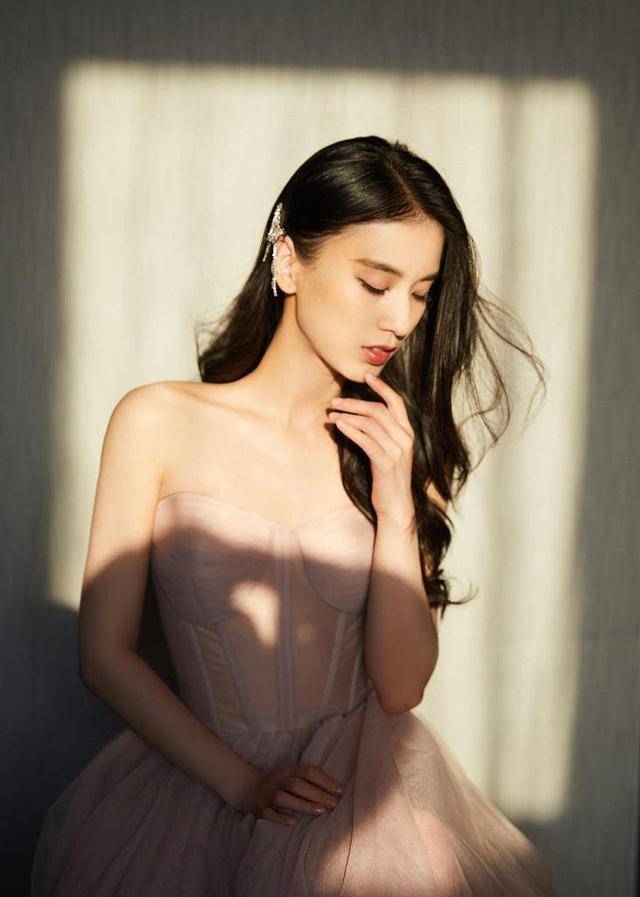 仙女|黄圣依内衣式抹胸长裙，美得让人心动！！