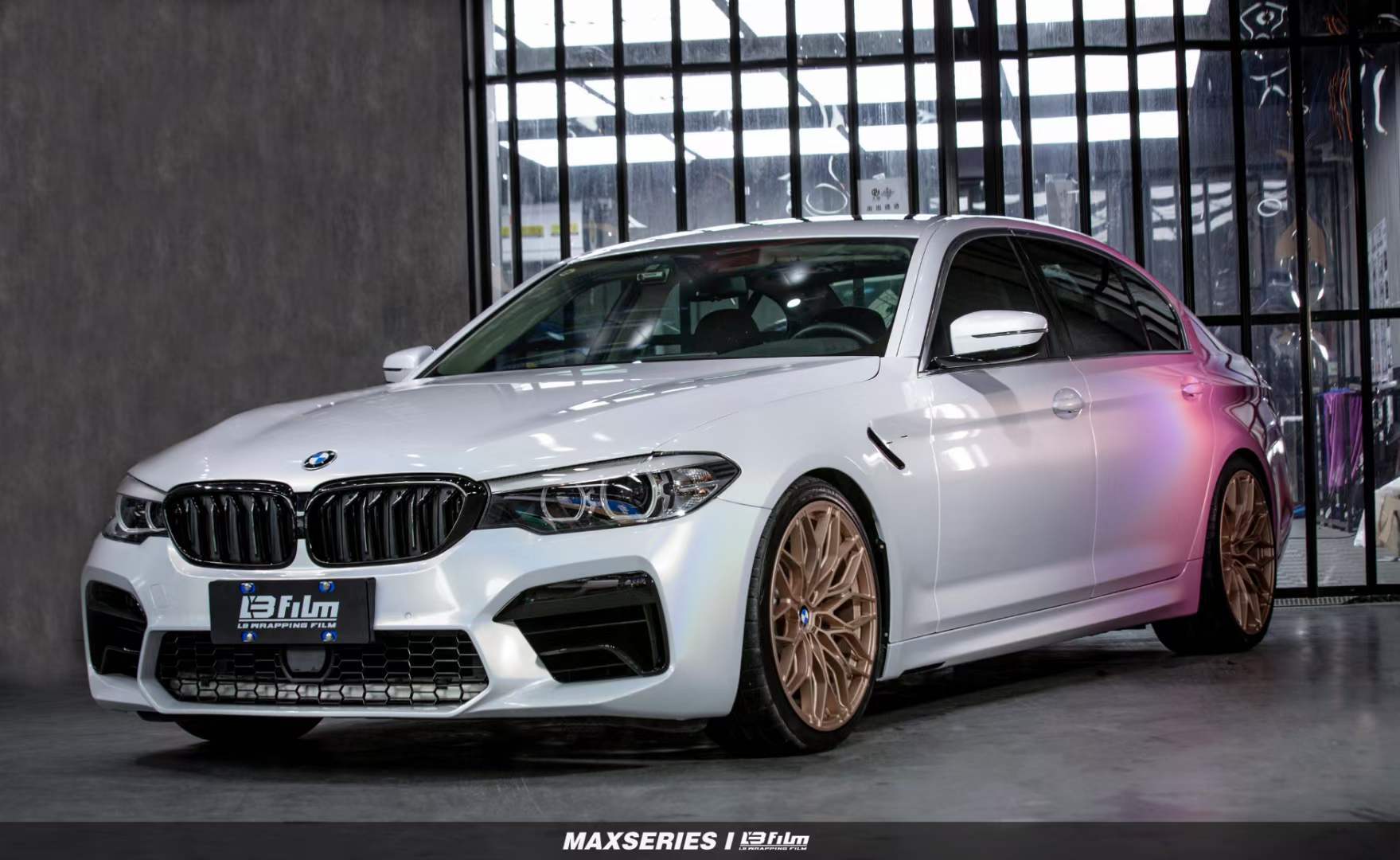 宝马5系汽车贴膜lbfilm改色膜全新渐变定制款