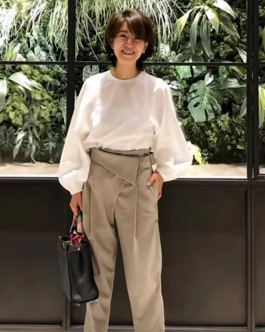 材质|50岁女人穿不出高级感?学日本主妇从“三要素”穿法,时尚且年轻