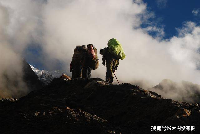 徒步雅鲁藏布大峡谷笔记：走进毒蛇与蚂蟥世界，这里是香巴拉入口