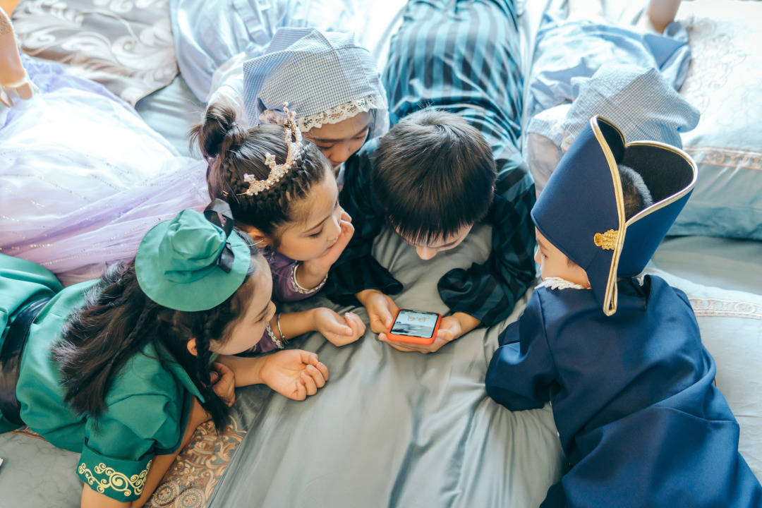 兄弟|心音艺术&高氏兄弟 联合打造的《皇帝的新装》 杀青啦