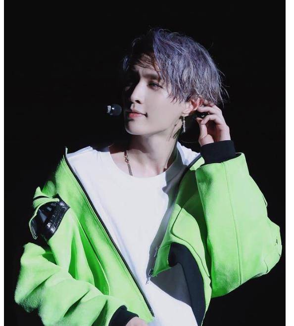 夏天|实力为王,张艺兴Krump出圈,被街舞4外国舞者连连称赞