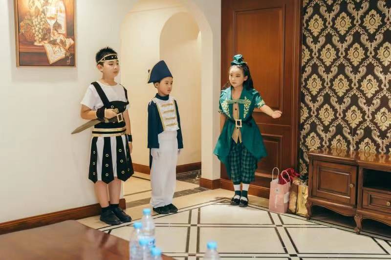 兄弟|心音艺术&高氏兄弟 联合打造的《皇帝的新装》 杀青啦