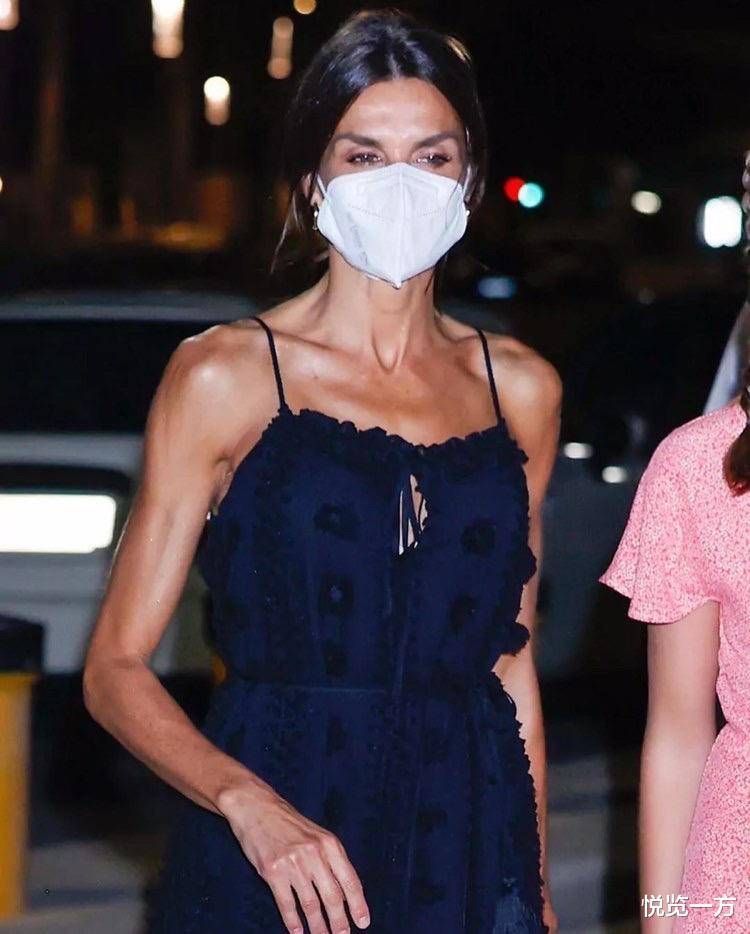 公主|西班牙公主扎拳击辫超俏丽 王后吊带裙飘逸大气 太后现身优雅亲和