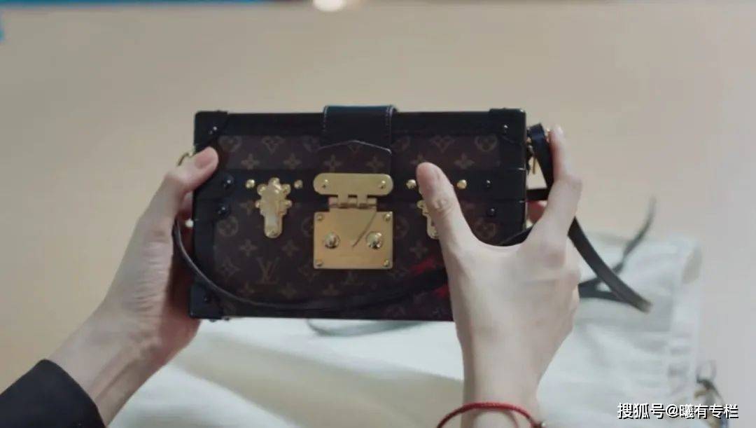 孙千买高仿lv,任素汐背80万爱马仕,《在他乡》北漂姐妹买包图鉴_许言