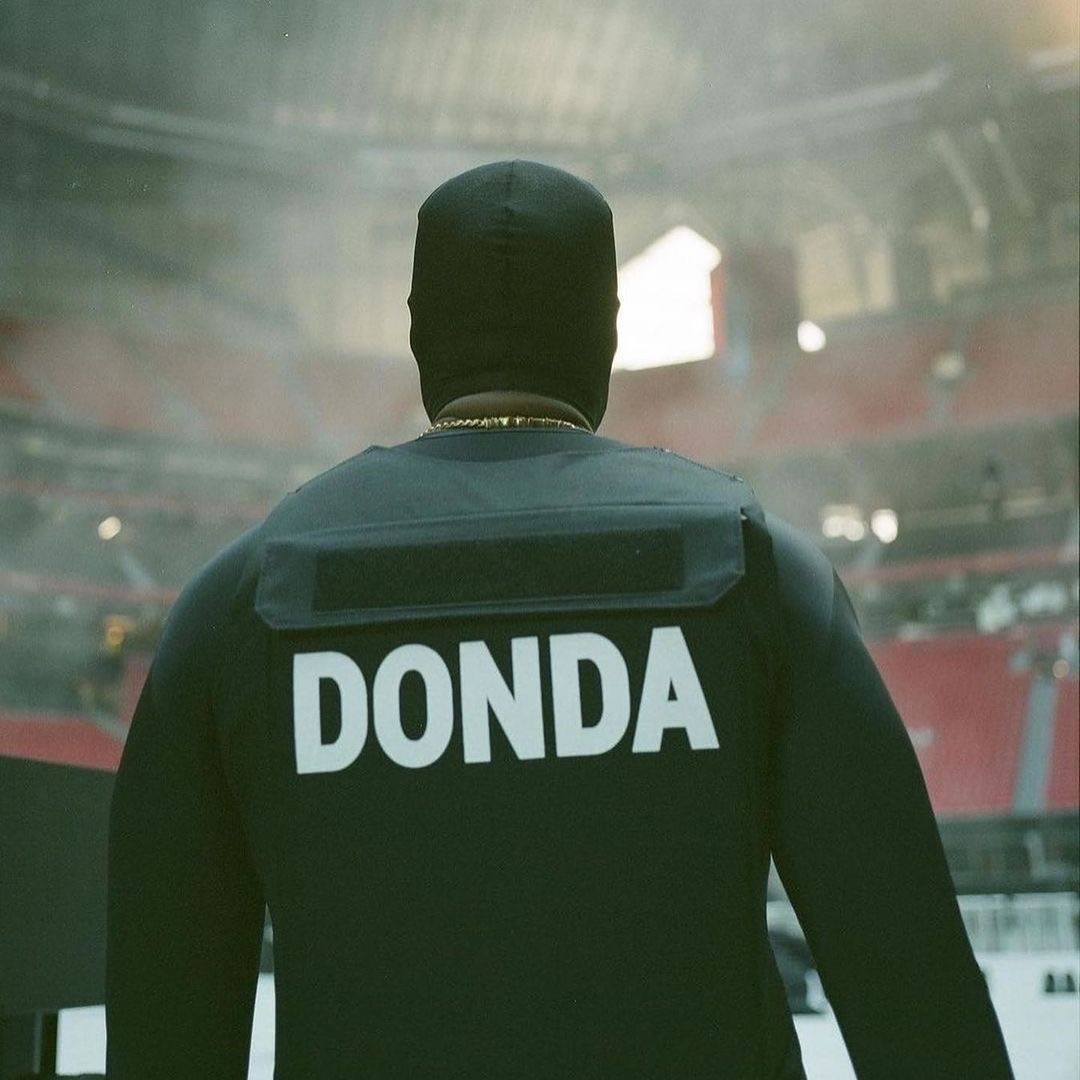 突袭|侃爷突袭卖货！全新 YZY Gap、Donda 周边带信息曝光！