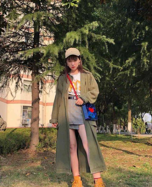 电影|风衣成为早秋标配，N种穿法，轻松承包你整个秋天的时髦