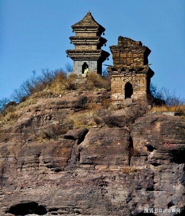 河北有两座神秘的山，传说契丹人在山顶建塔，乾隆曾登上游玩