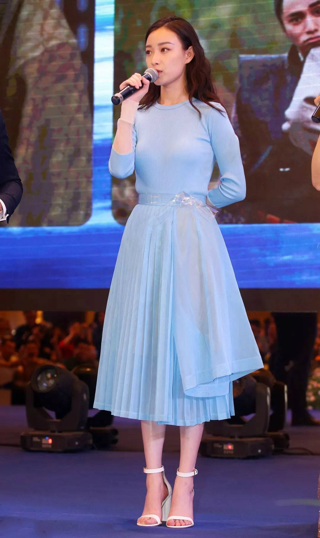 设计|美如杨幂刘诗诗，都要靠百褶裙来诠释百变风情，连凯特王妃也爱了