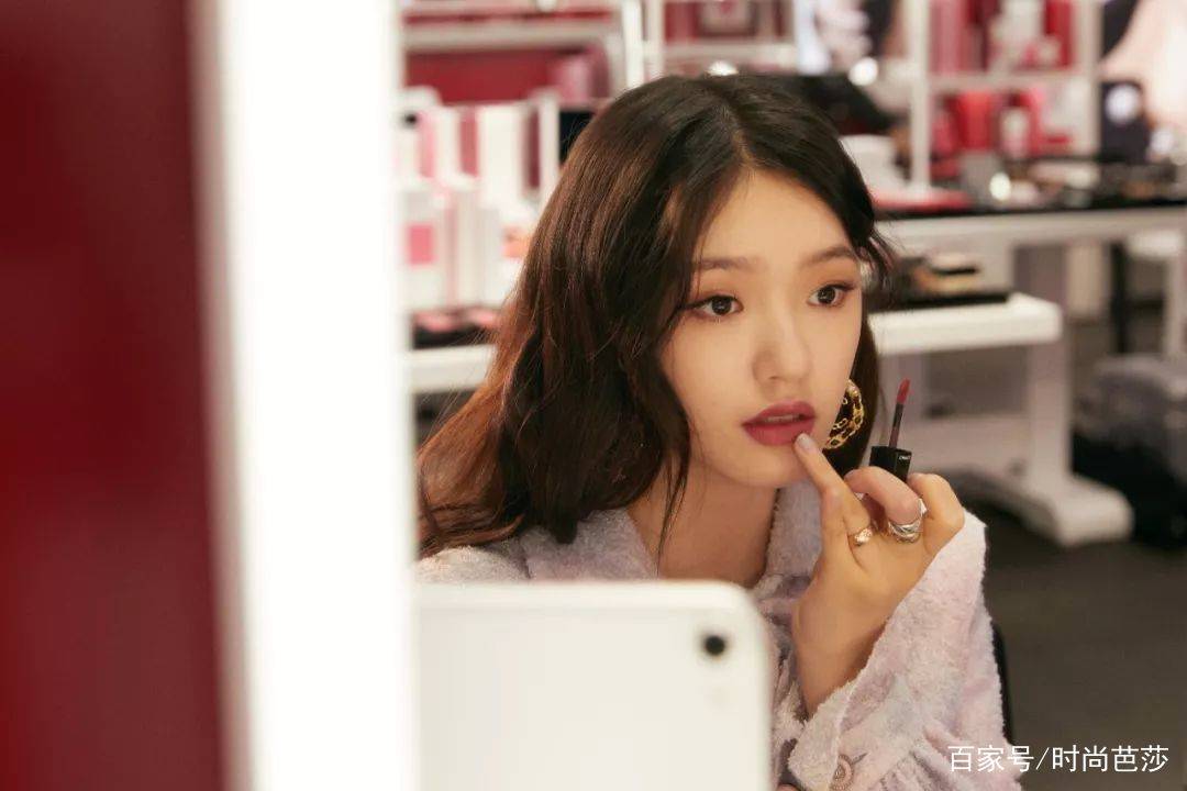 口红|刘诗诗产后首次现身！原来真有生娃后变更美的女生？