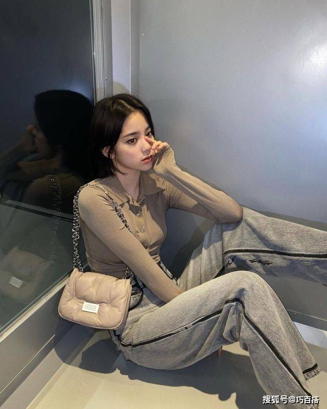 整体|欧阳娜娜剪短发后穿衣风格也变了!由仙美变成了纯欲,清雅又治愈