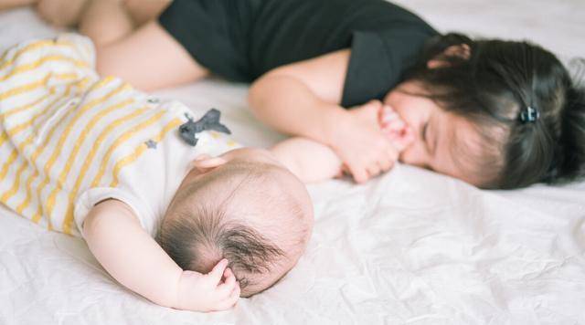 生下|黄磊坦言后悔生下三胎儿子，理由引起家长共鸣：还是早点生好