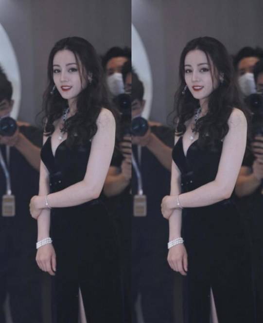 身材|迪丽热巴也太美了，穿丝绒红裙复古又高贵，举手投足满满女人味
