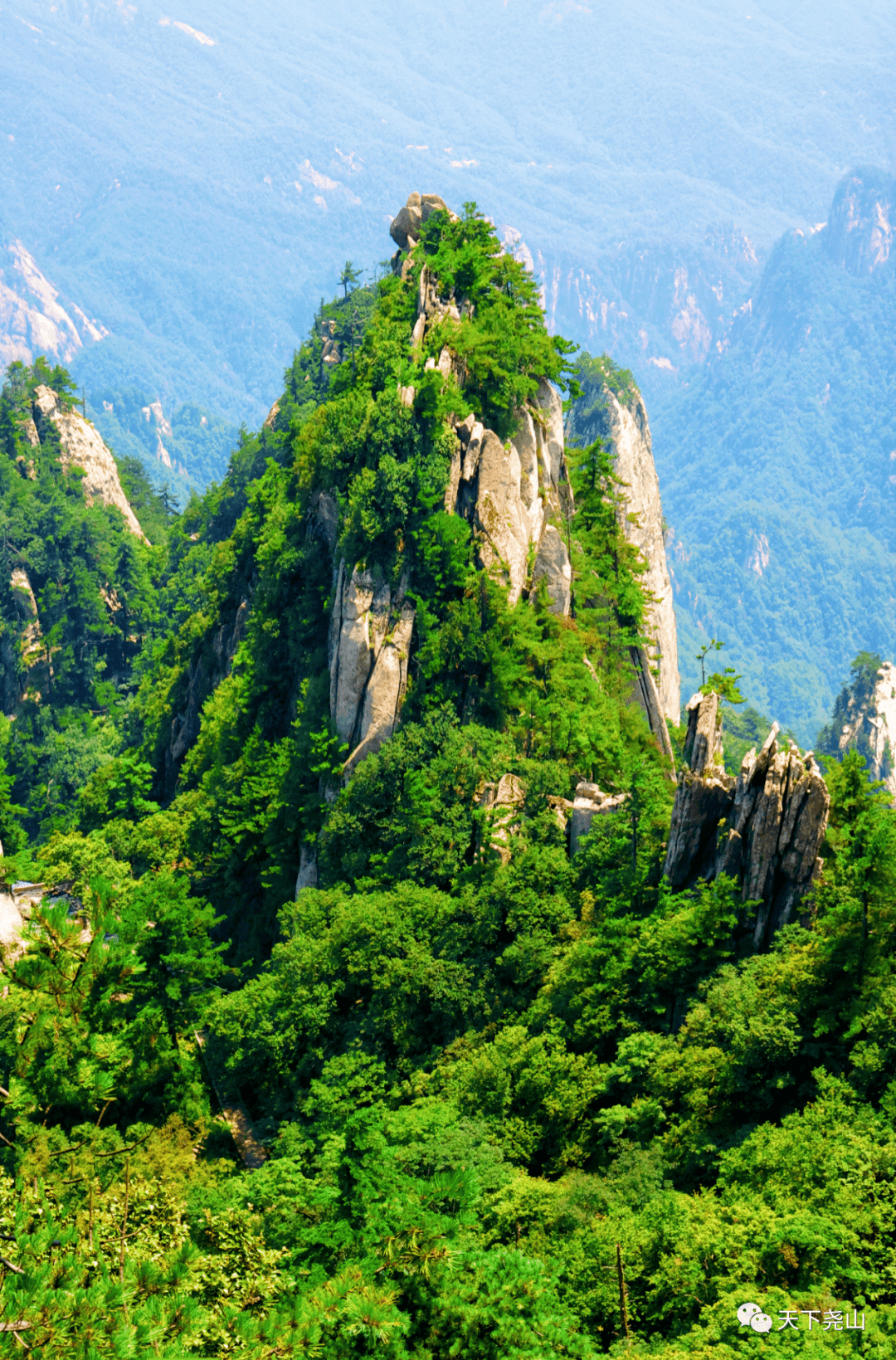 万里山河入梦来，夏韵尧山是清欢