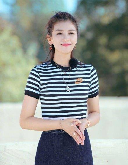 姚晨|穿搭秘籍，30岁女生如何穿出气质？从明星穿搭入手，教你万能技巧