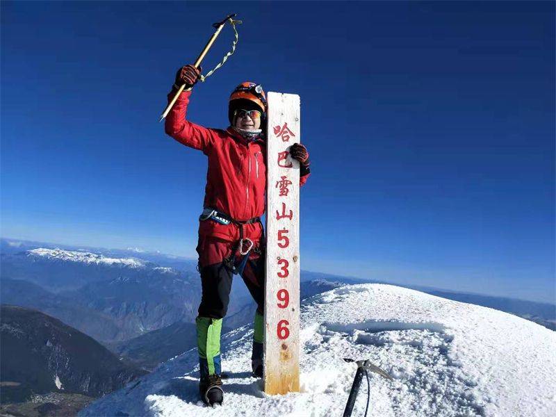 登山爱好者绕不开的雪山——哈巴雪山