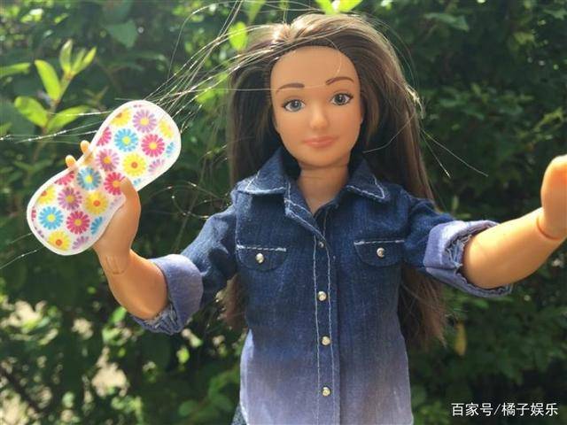 发型|童年卡通顶流集体换头？芭比娃娃越来越素人，小咕咚整成僵硬网红