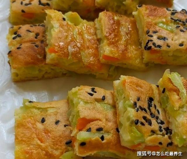做法|2根黄瓜，2个鸡蛋，8分钟解决全家早餐，开锅一瞬间，口水流下来