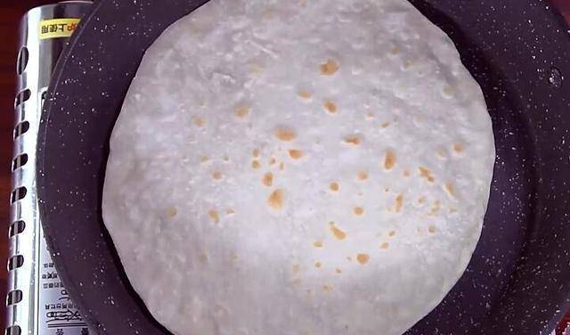 玉米饼需要加酵母吗 5e61cb766997431e9c7bbedcdb94fe3b.jpeg