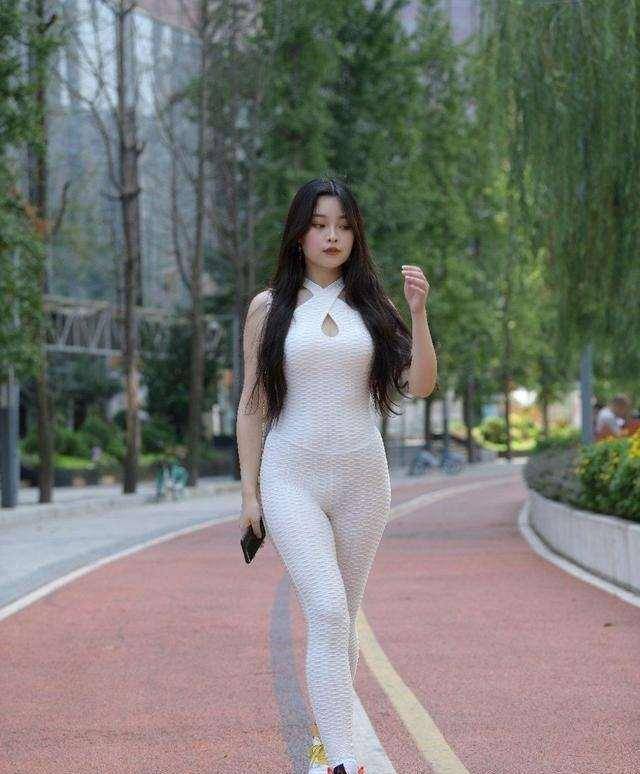 显得|打底裤不就可以秀腰秀腿，非常舒适感，温柔甜美