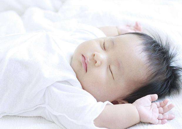 经济|妈妈赌气生二胎，结果孩子出生无人理会，网友：不动脑子