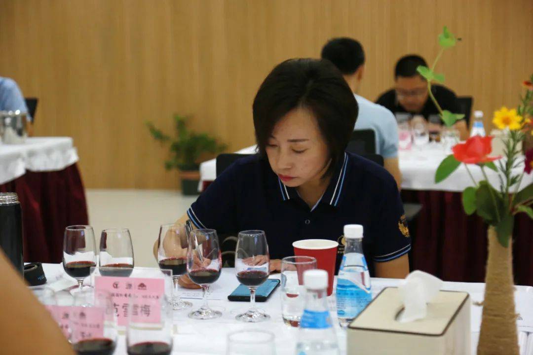 摘金|實至名歸！尼雅傳奇摘金2021中國國際葡萄酒·馬瑟蘭大賽