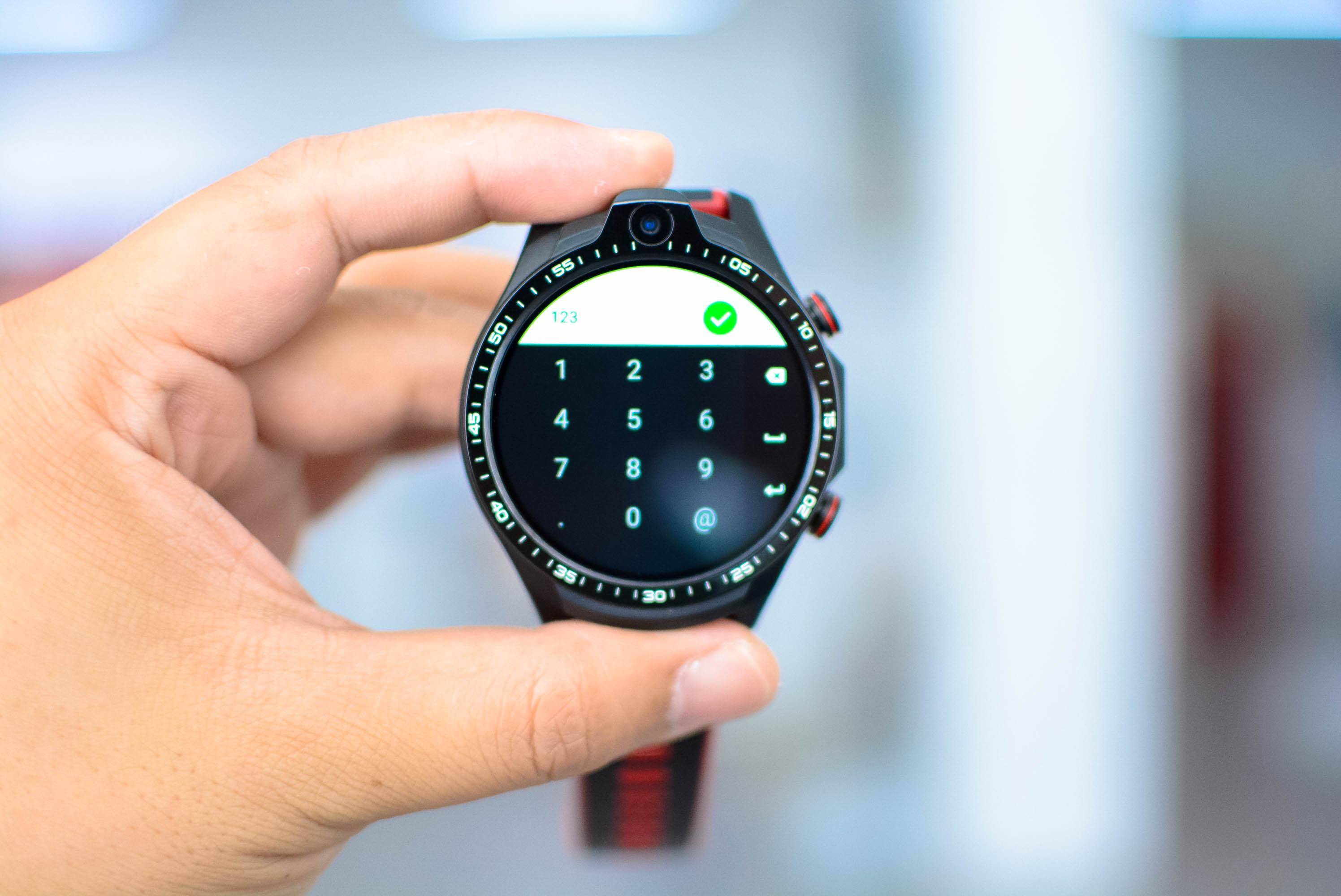 拍照打电话看视频玩游戏:jeep智能手表荣耀版评测,比手机还好用