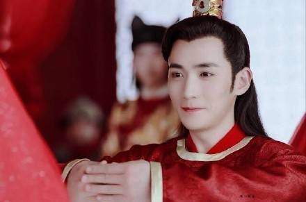 男星|古装红衣美男，龚俊、杨洋、肖战等男星，谁是你心头的朱砂痣？