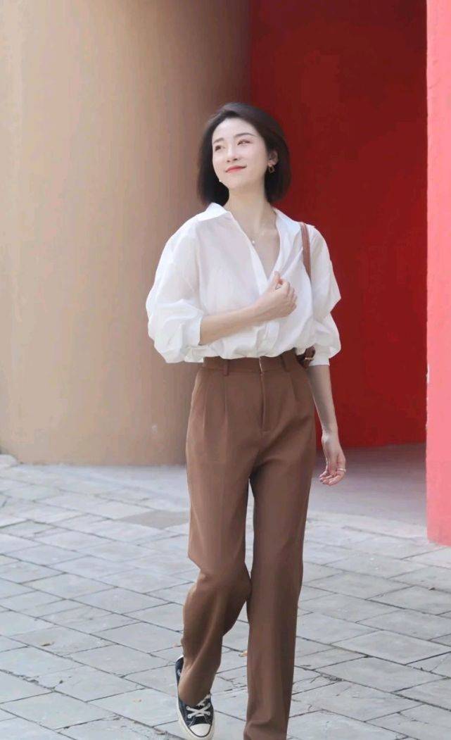 尖头|发现自己有点胖了该怎么穿搭？只要穿对了，显瘦又显腿长